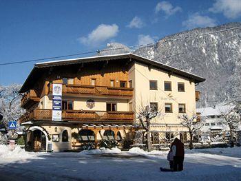 Hotel & Dresch